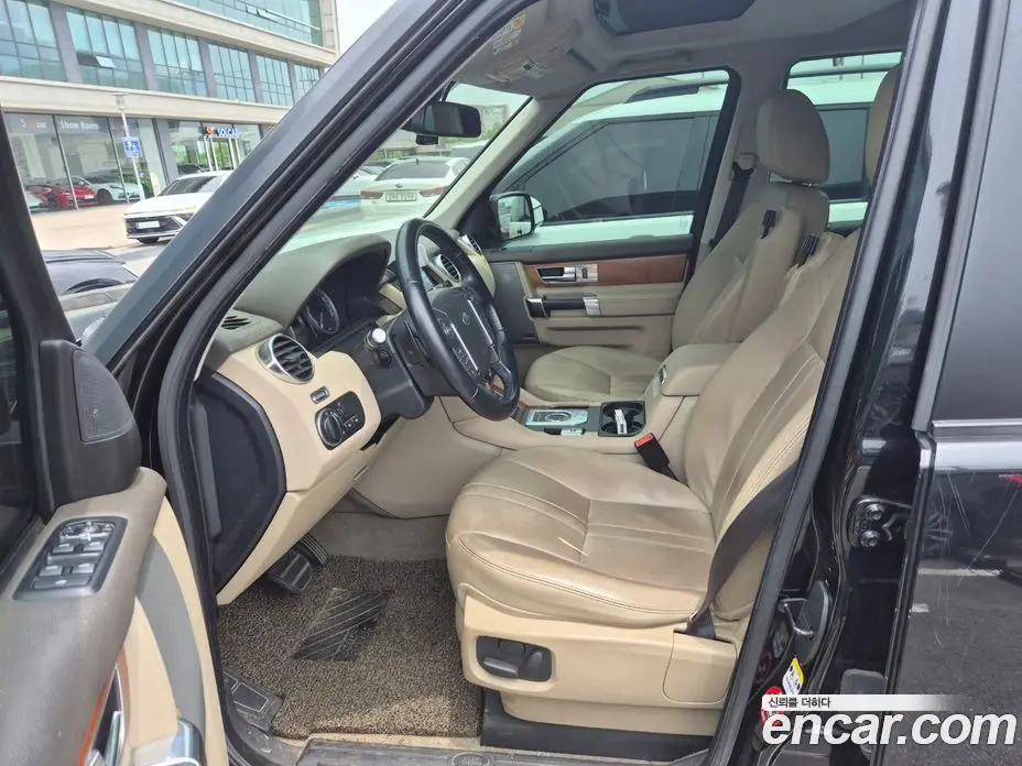 Land Rover Discovery 2013 3.0 автомат (гидро), фото 4