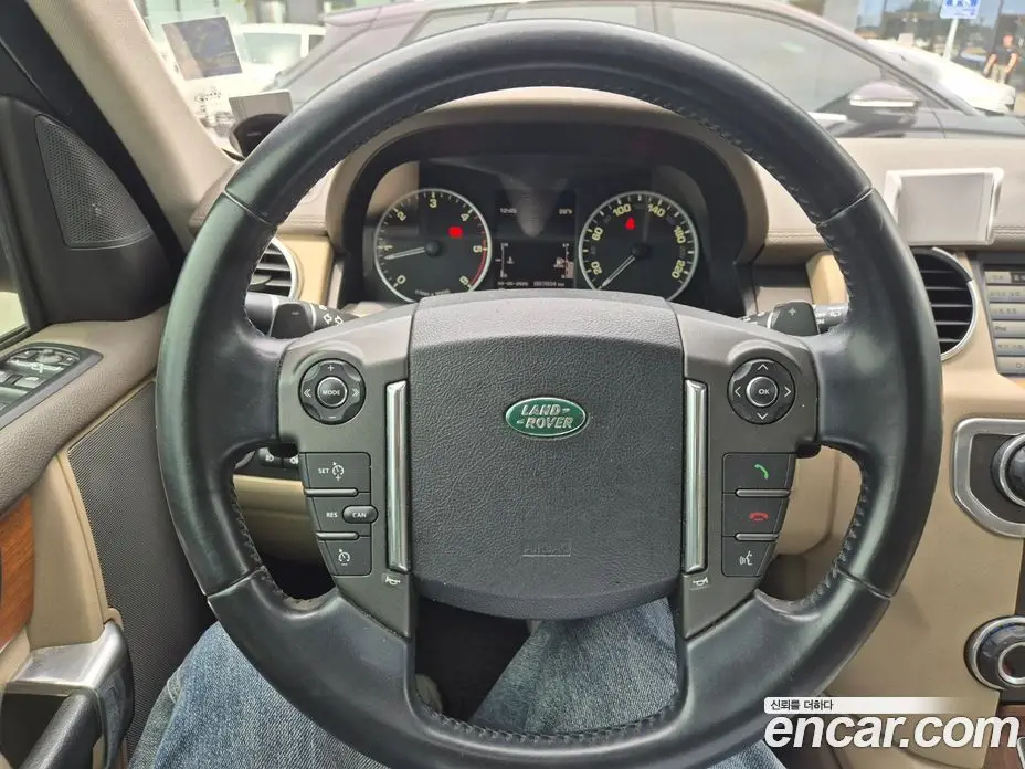 Land Rover Discovery 2013 3.0 автомат (гидро), фото 6