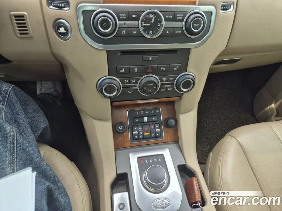 Land Rover Discovery 2013 3.0 автомат (гидро), фото 9
