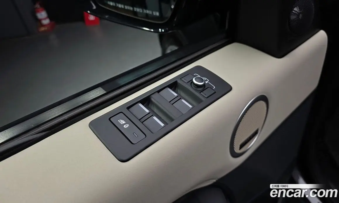Land Rover Discovery 2022 3.0 автомат (гидро), фото 28