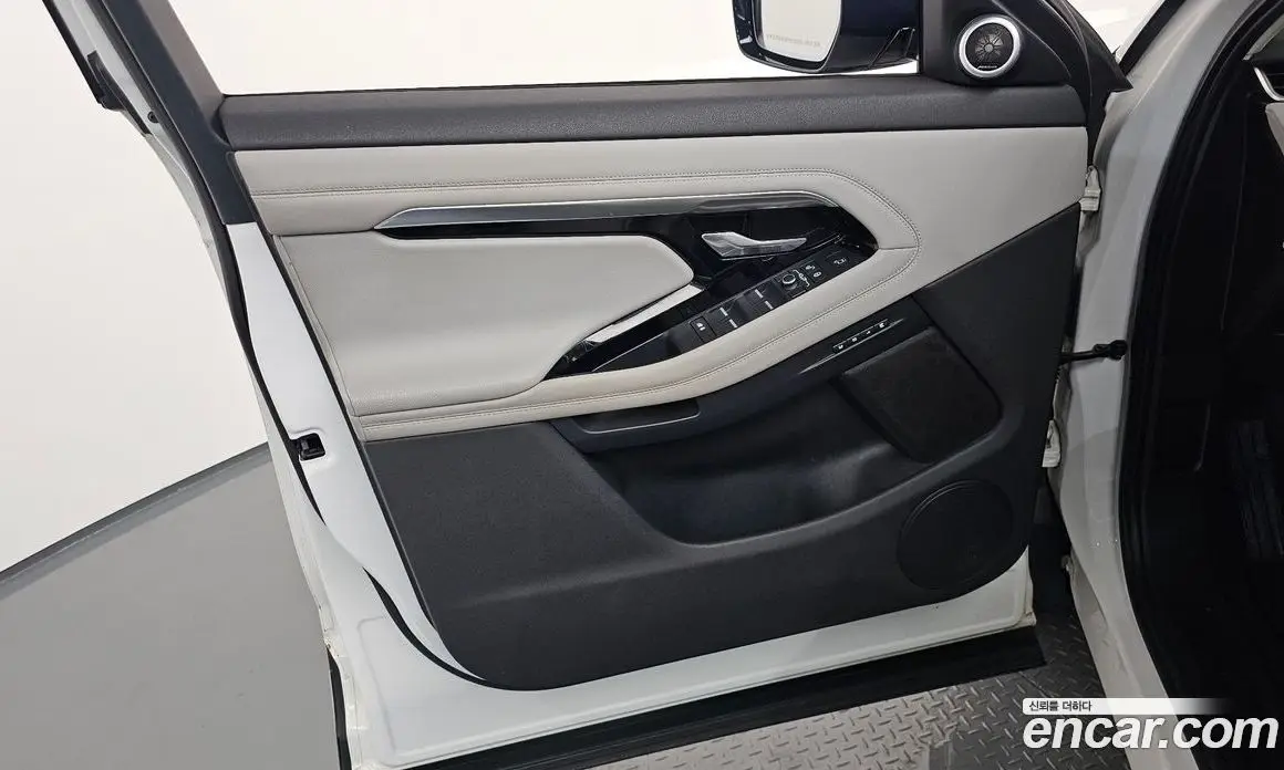 Land Rover Range Rover Evoque 2019 2.0 автомат (гидро), фото 14