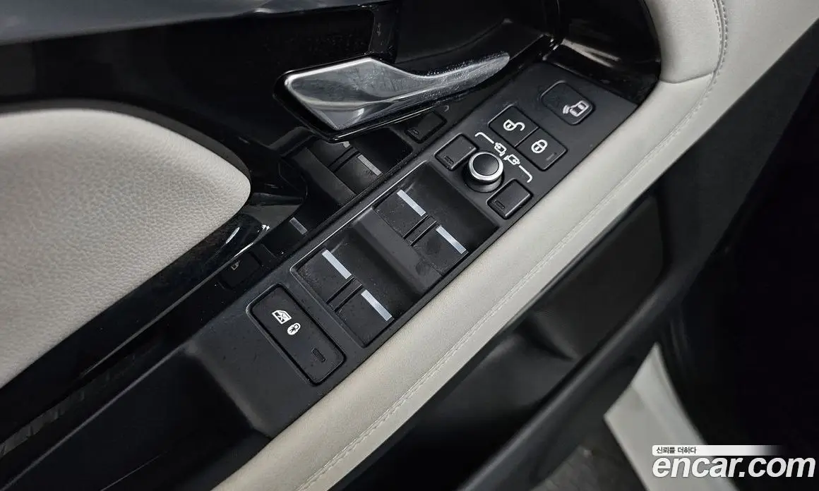 Land Rover Range Rover Evoque 2019 2.0 автомат (гидро), фото 30