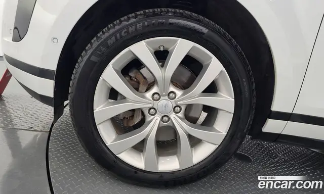 Land Rover Range Rover Evoque 2019 2.0 автомат (гидро), миниатюра 5