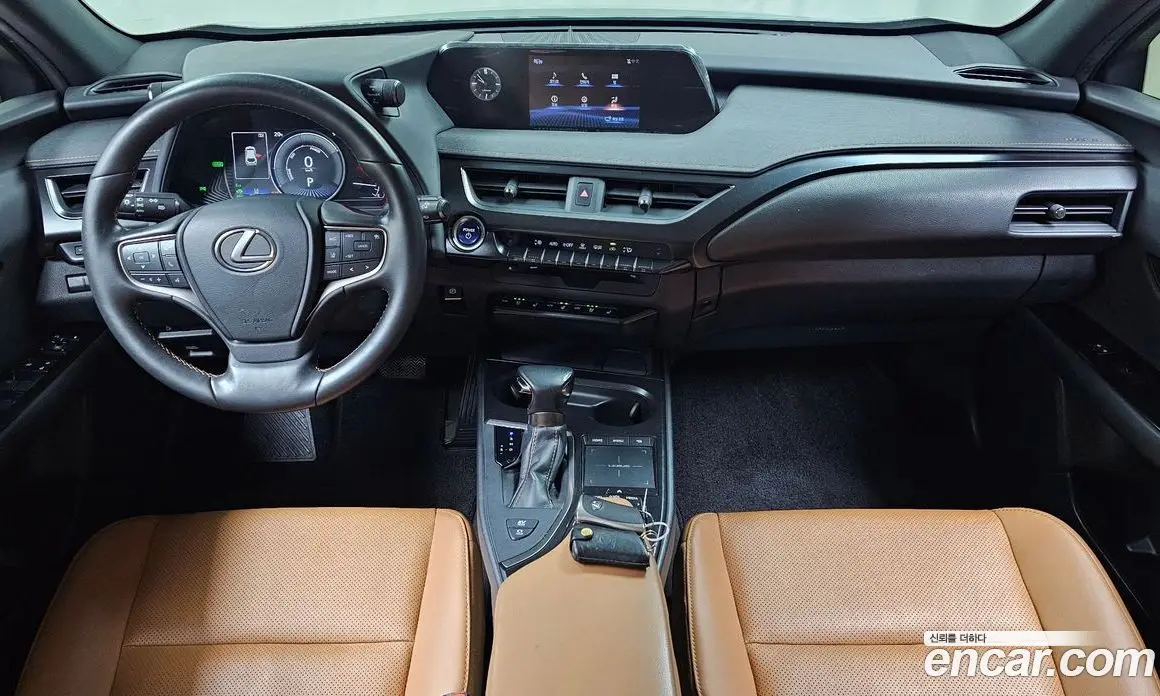Lexus UX 2020 2.0 автомат (гидро), фото 7 Lexus UX 2020 2.0 автомат (гидро), фото 7