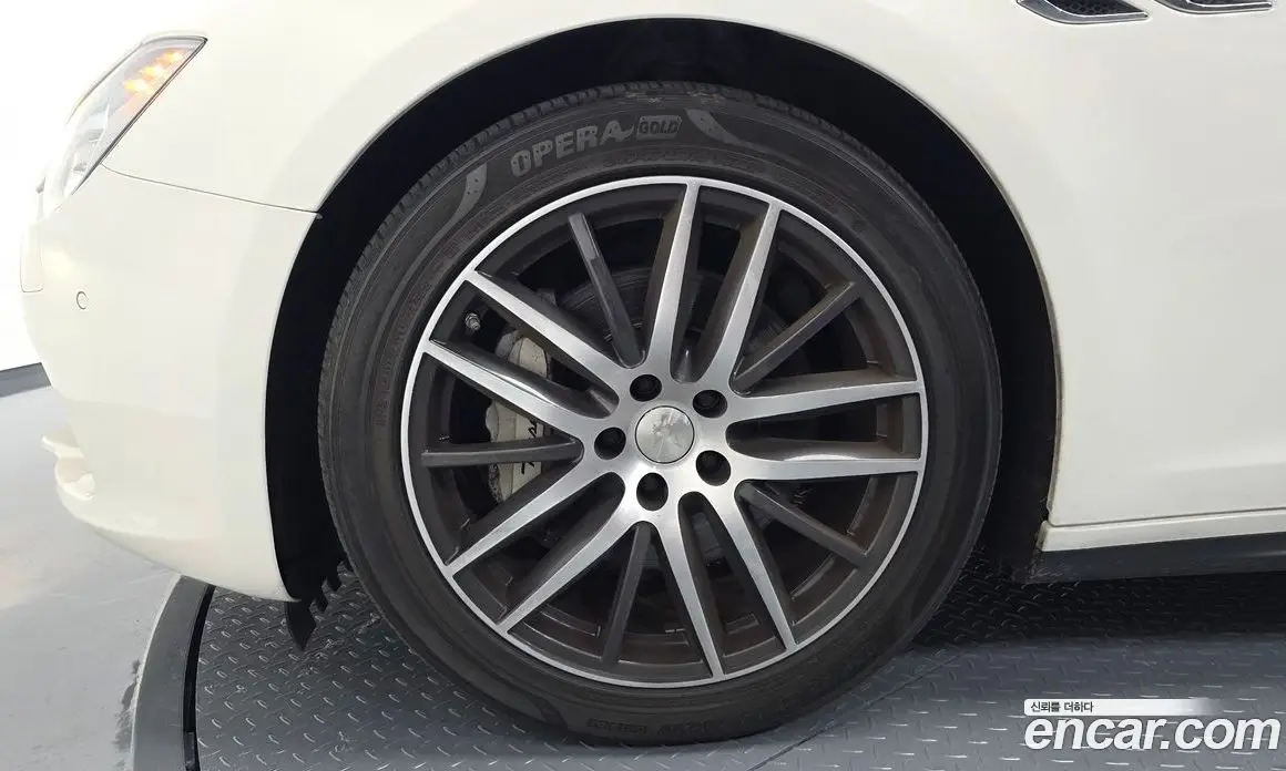 Maserati Ghibli 2016 3.0 автомат (гидро), фото 5 Maserati Ghibli 2016 3.0 автомат (гидро), фото 5