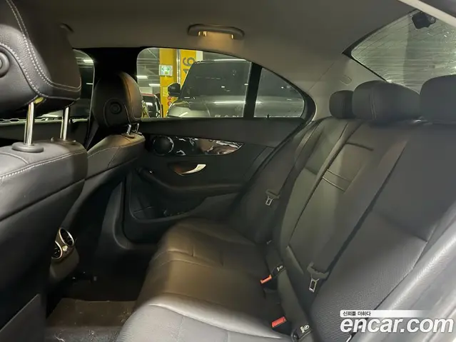 Mercedes-Benz C-Class 2019 2.0 автомат (гидро), миниатюра 11