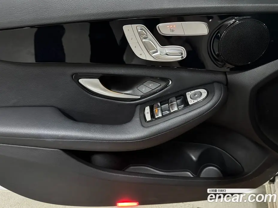 Mercedes-Benz C-Class 2019 2.0 автомат (гидро), фото 12