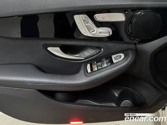 Mercedes-Benz C-Class 2019 2.0 автомат (гидро), миниатюра 12