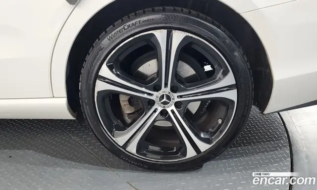 Mercedes-Benz C-Class 2023 2.0 автомат (гидро), миниатюра 7