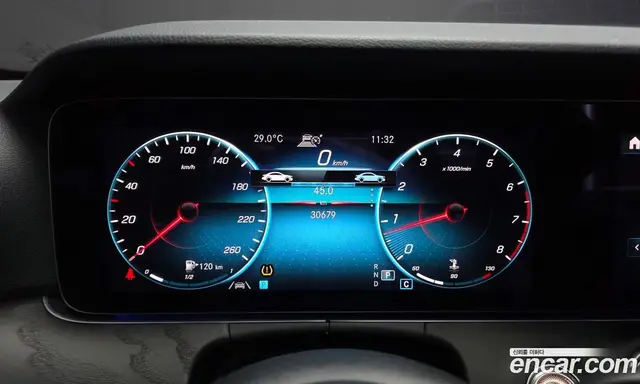 Mercedes-Benz E-Class 2022 2.0 автомат (гидро), миниатюра 11