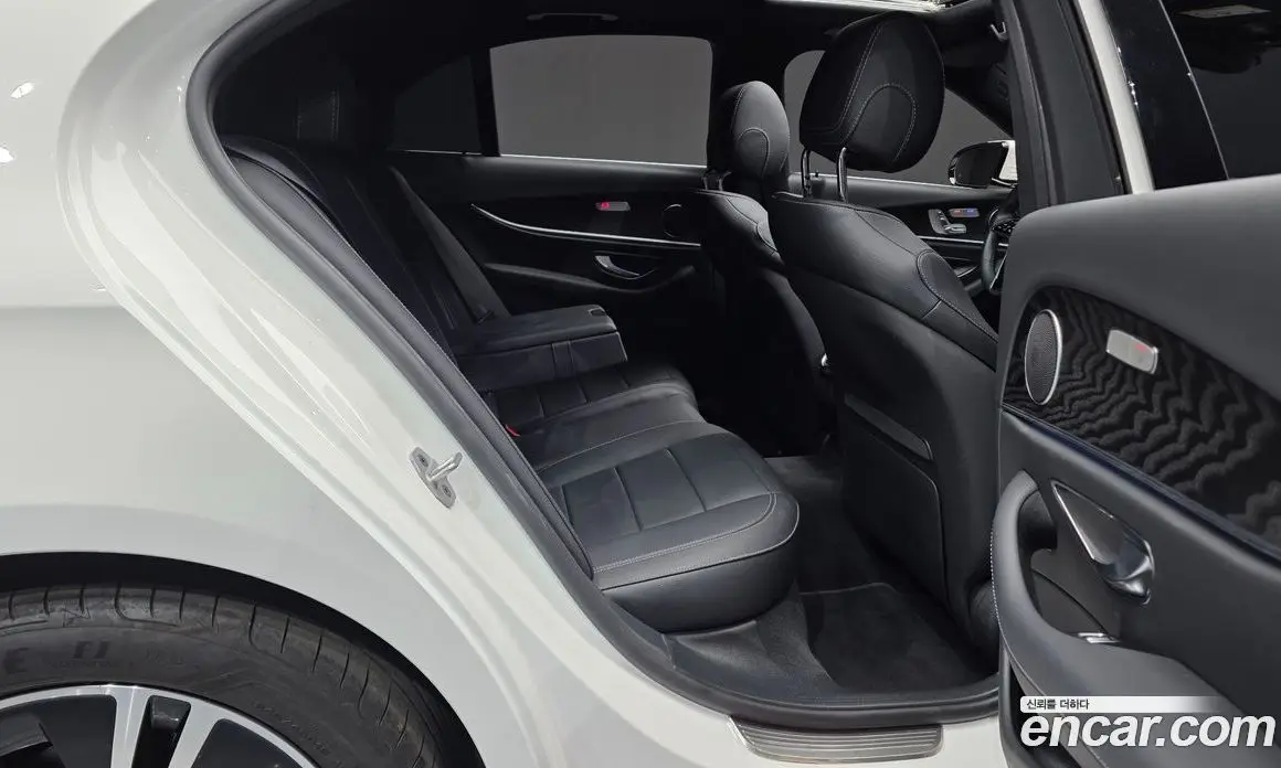 Mercedes-Benz E-Class 2022 2.0 автомат (гидро), фото 17