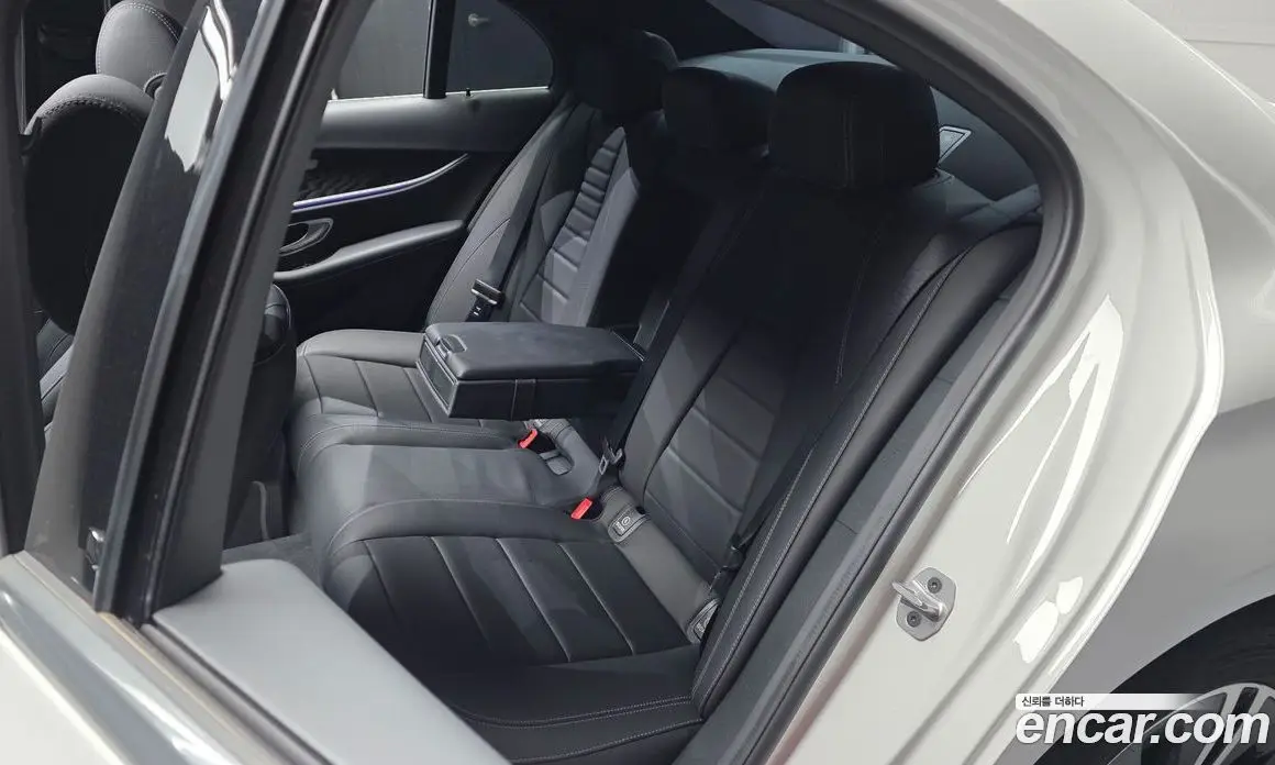 Mercedes-Benz E-Class 2022 2.0 автомат (гидро), фото 18
