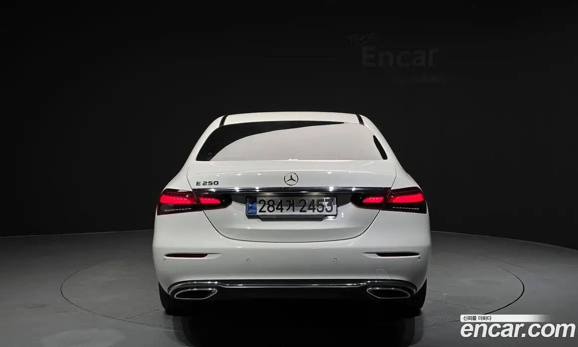 Mercedes-Benz E-Class 2022 2.0 автомат (гидро), фото 4