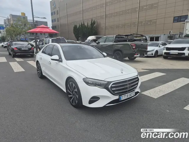 Mercedes-Benz E-Class 2024 2.0 автомат (гидро), миниатюра 2