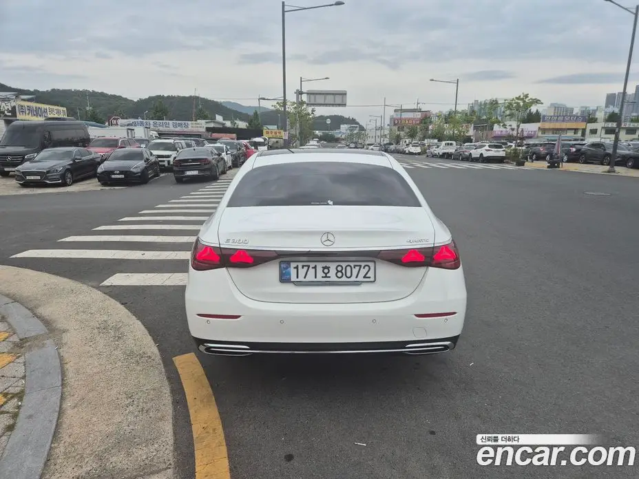 Mercedes-Benz E-Class 2024 2.0 автомат (гидро), фото 4