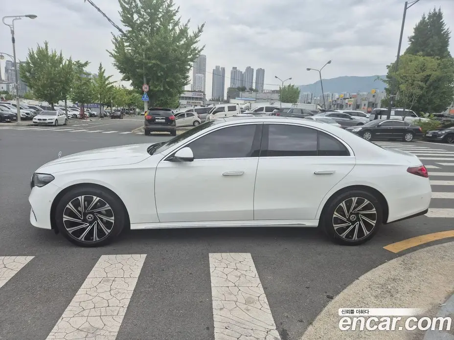 Mercedes-Benz E-Class 2024 2.0 автомат (гидро), фото 8