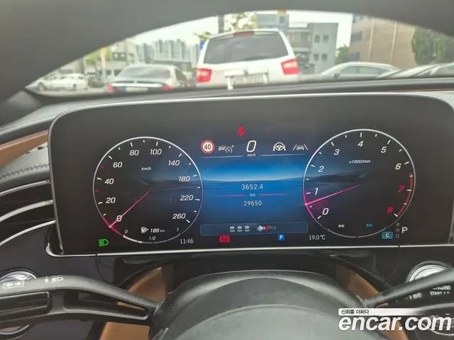 Mercedes-Benz E-Class 2024 2.0 автомат (гидро), миниатюра 9