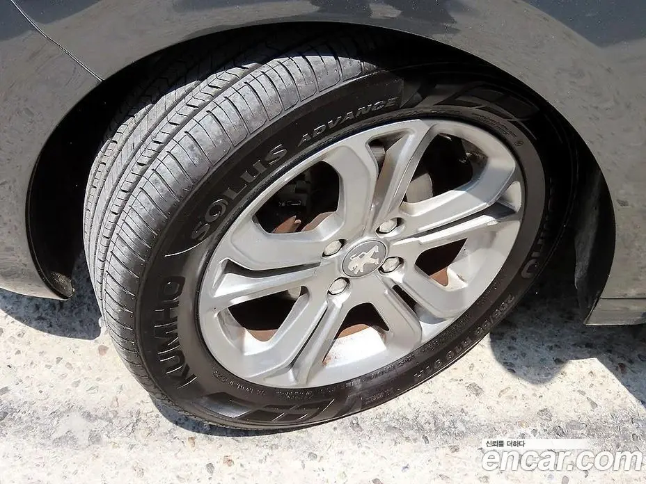 Peugeot 208 2015 1.6 автомат (гидро), фото 19