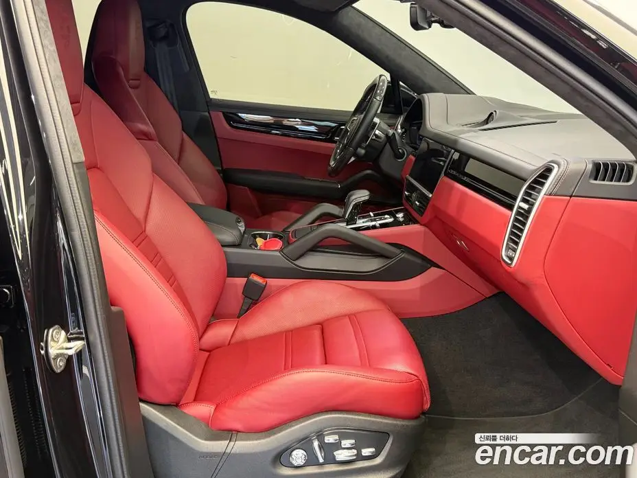 Porsche Cayenne 2021 3.0 автомат (гидро), фото 8
