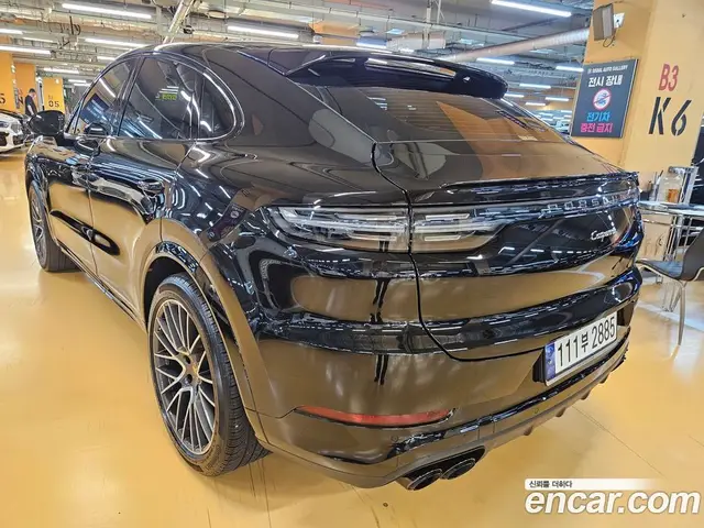 Porsche Cayenne 2023 3.0 автомат (гидро), миниатюра 2
