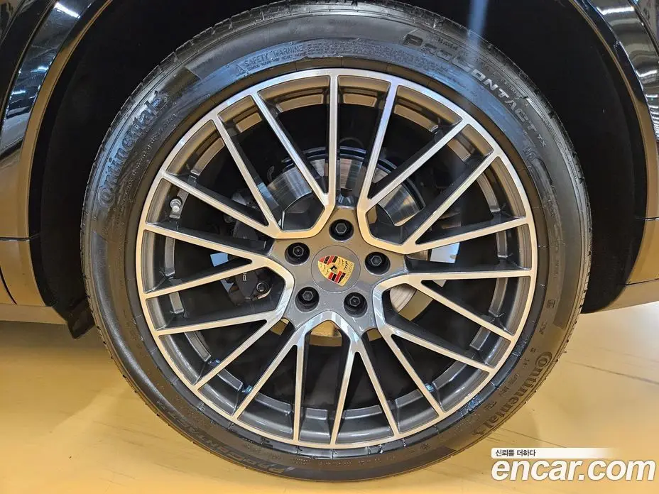 Porsche Cayenne 2023 3.0 автомат (гидро), фото 5