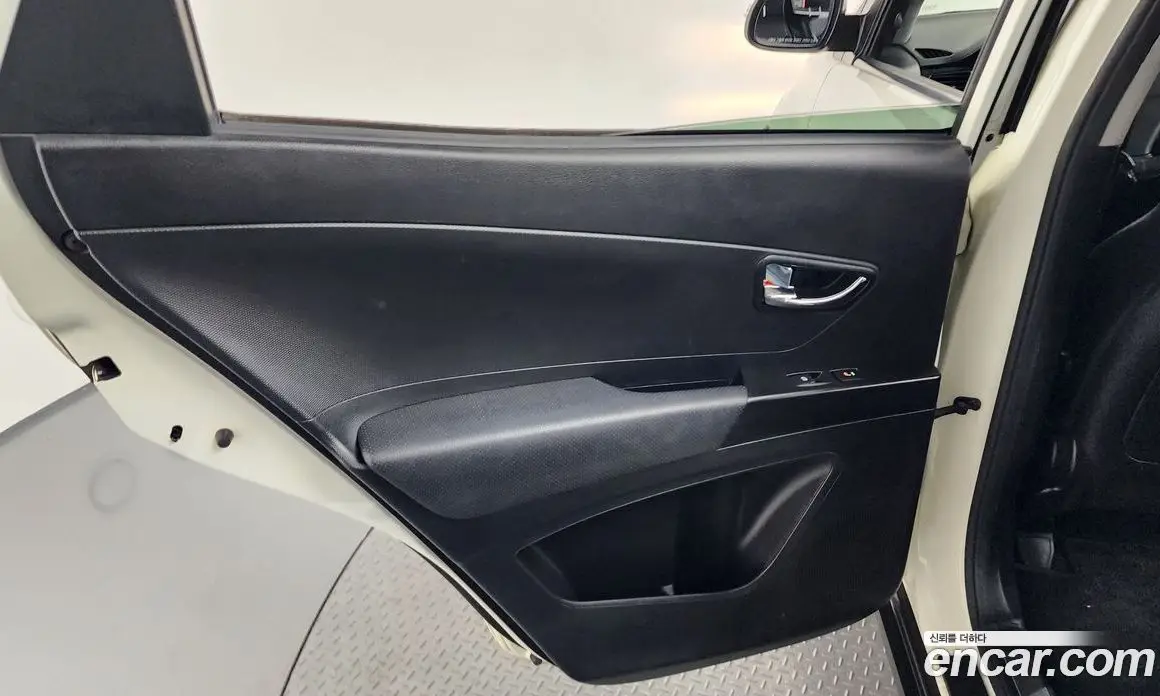 SsangYong Korando 2013 2.0 автомат (гидро), фото 15