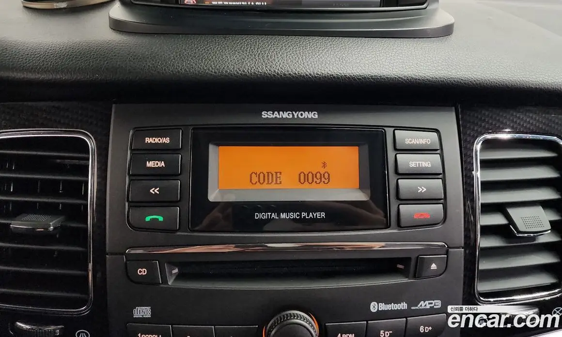 SsangYong Korando 2013 2.0 автомат (гидро), фото 18