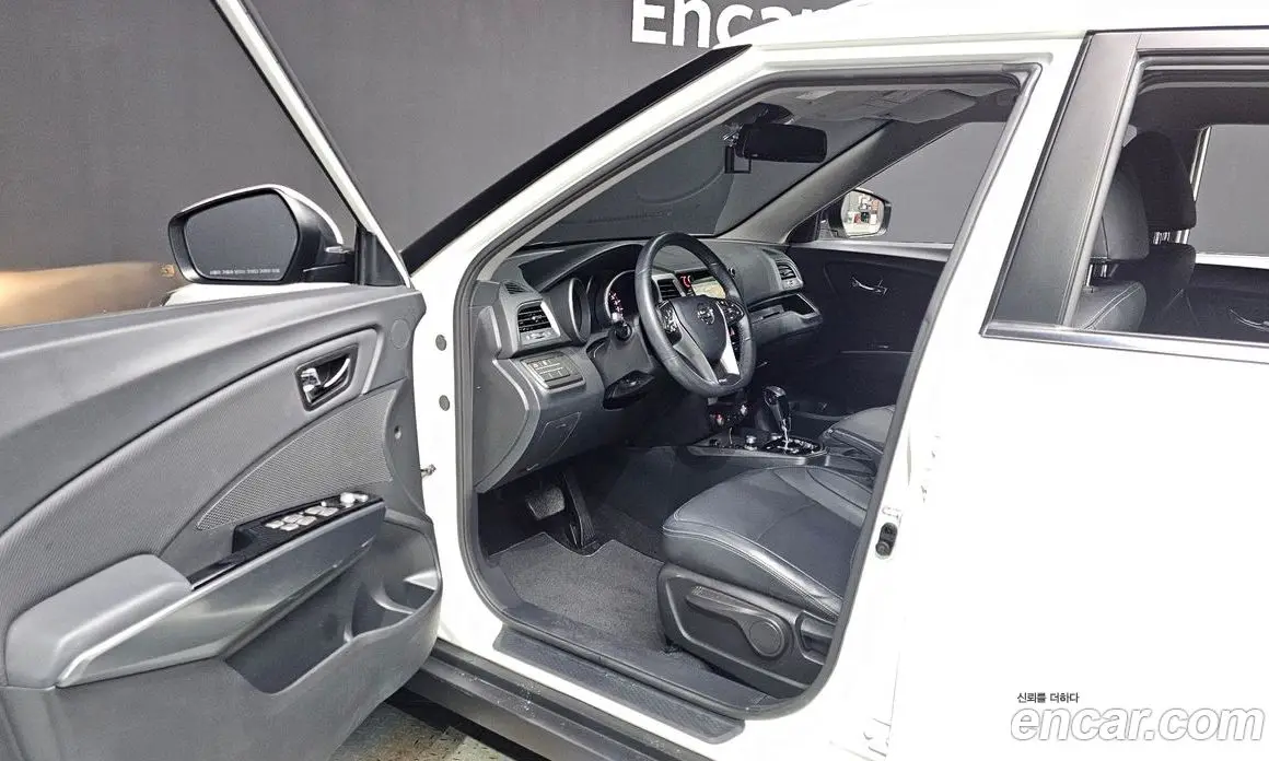 SsangYong TIBOLI 2018 1.6 автомат (гидро), фото 13