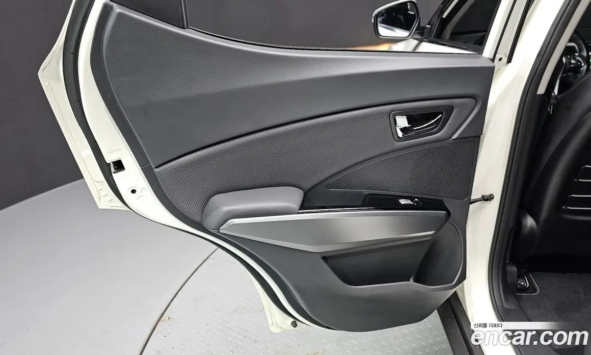 SsangYong TIBOLI 2018 1.6 автомат (гидро), фото 15