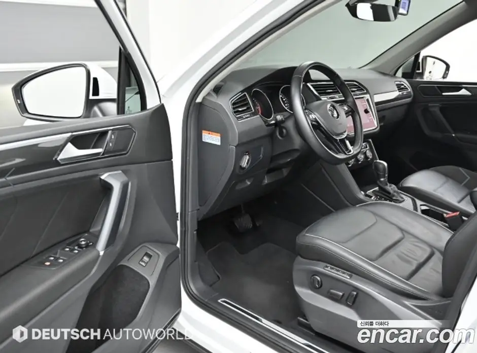 Volkswagen Tiguan 2018 2.0 автомат (гидро), фото 11