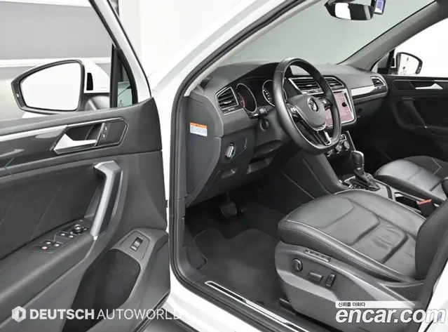Volkswagen Tiguan 2018 2.0 автомат (гидро), миниатюра 11