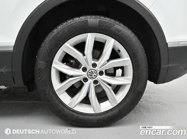 Volkswagen Tiguan 2018 2.0 автомат (гидро), миниатюра 5