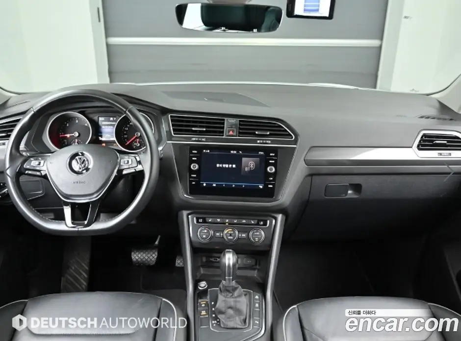 Volkswagen Tiguan 2018 2.0 автомат (гидро), фото 7