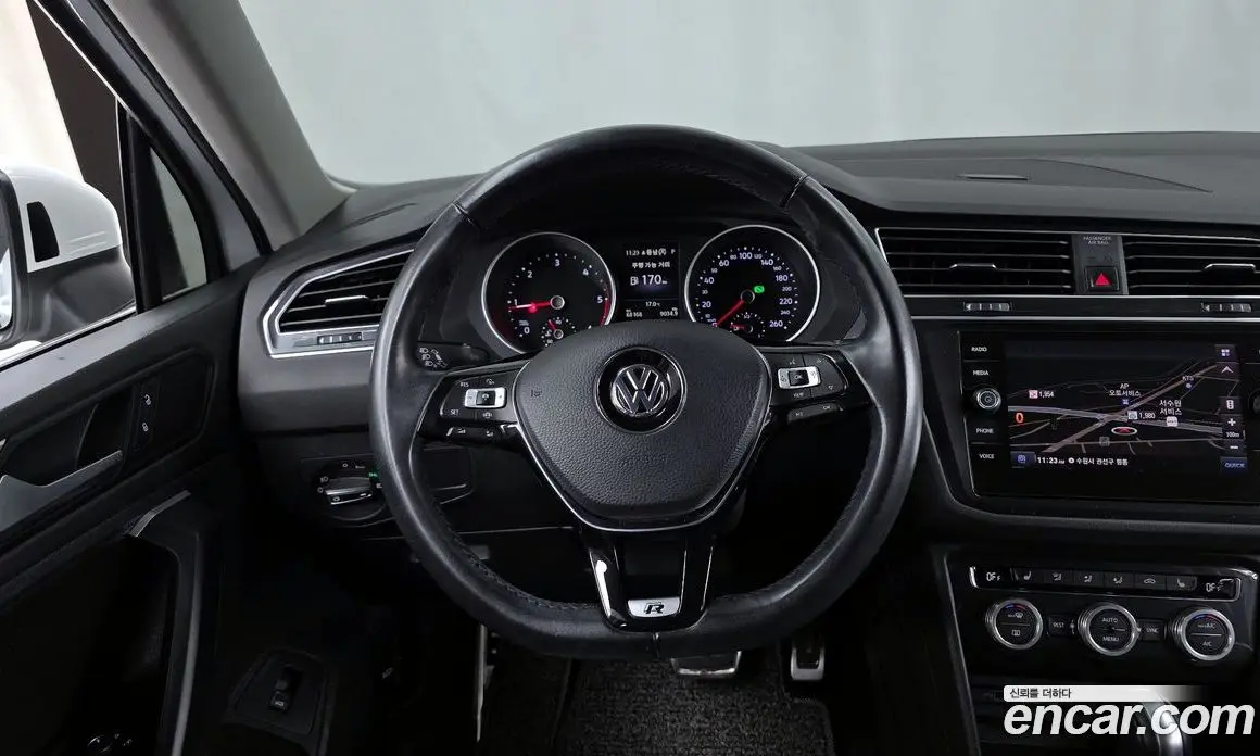 Volkswagen Tiguan 2020 2.0 автомат (гидро), фото 12