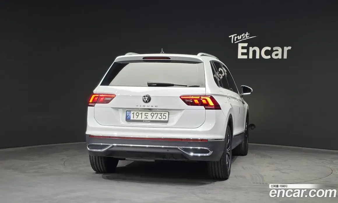 Volkswagen Tiguan 2021 2.0 автомат (гидро), фото 4