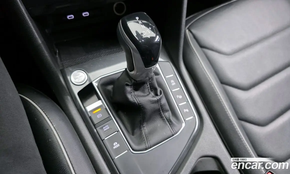 Volkswagen Tiguan 2021 2.0 автомат (гидро), фото 9