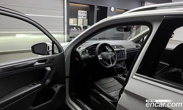 Volkswagen Tiguan 2021 2.0 автомат (гидро), миниатюра 10