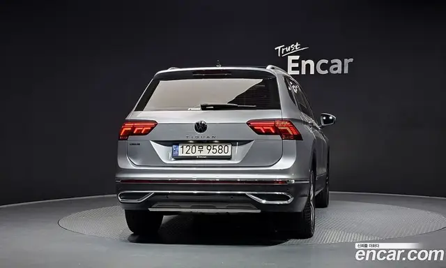 Volkswagen Tiguan 2022 2.0 автомат (гидро), миниатюра 4