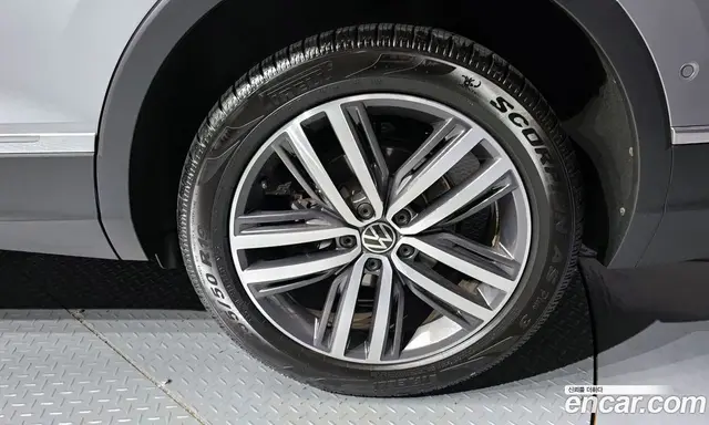 Volkswagen Tiguan 2022 2.0 автомат (гидро), миниатюра 7