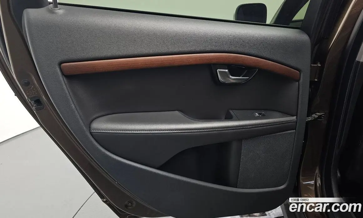 Volvo XC70 2014 2.0 автомат (гидро), фото 15