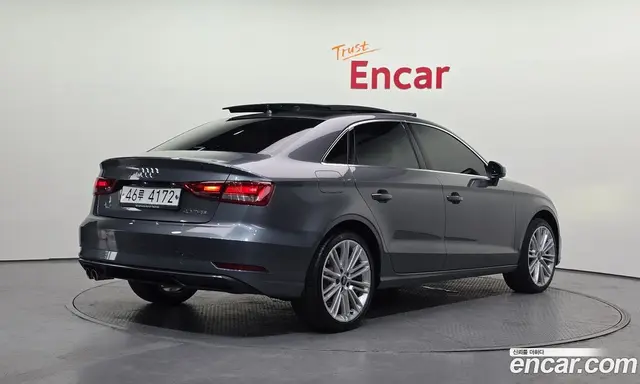 Audi A3 2018 2.0 автомат (гидро), миниатюра 2