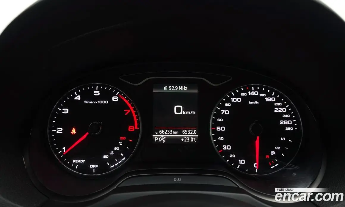 Audi A3 2018 2.0 автомат (гидро), фото 8