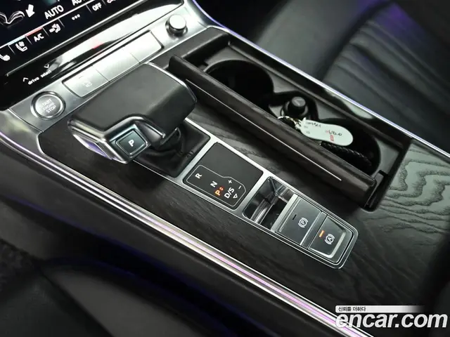 Audi A6 2020 2.0 автомат (гидро), миниатюра 9