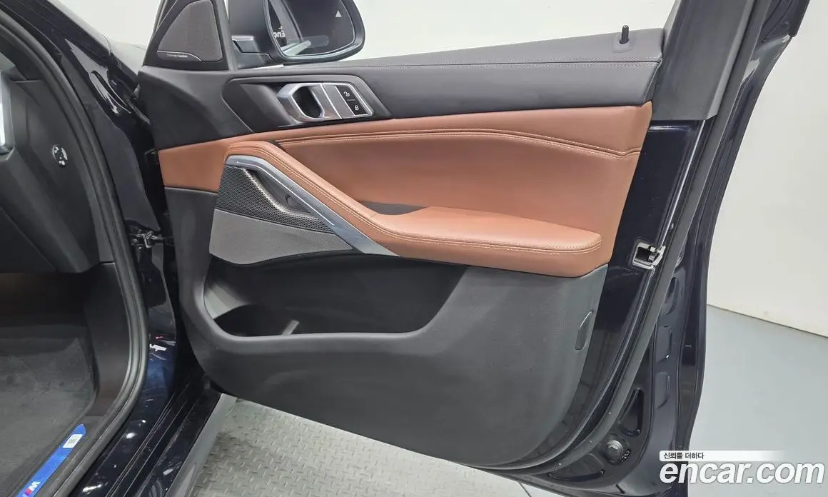 BMW X6 2023 3.0 автомат (гидро), фото 14