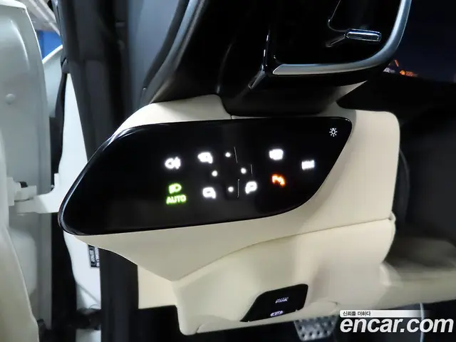 Ferrari Roma 2024 3.9 автомат (гидро), миниатюра 12