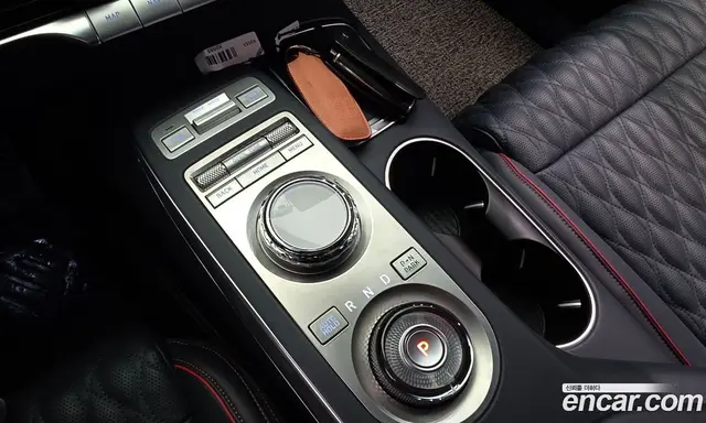 Genesis GV70 2022 2.5 автомат (гидро), миниатюра 9