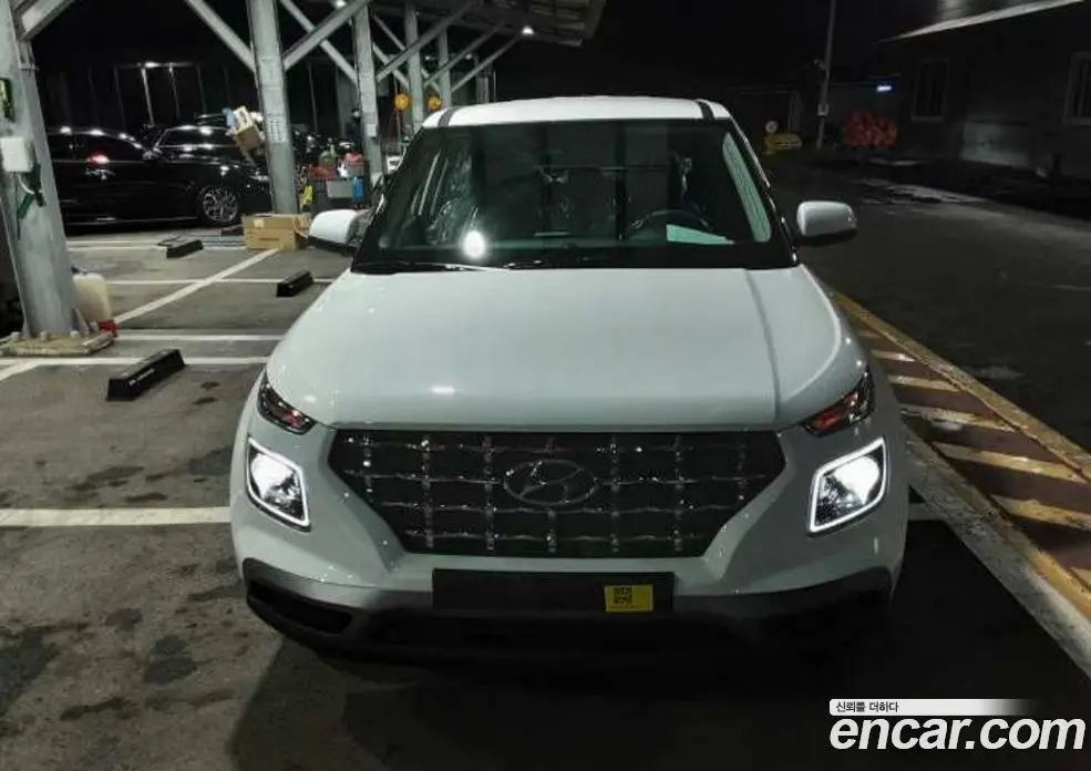Hyundai Venue 2026 1.6 автомат (гидро), фото 1