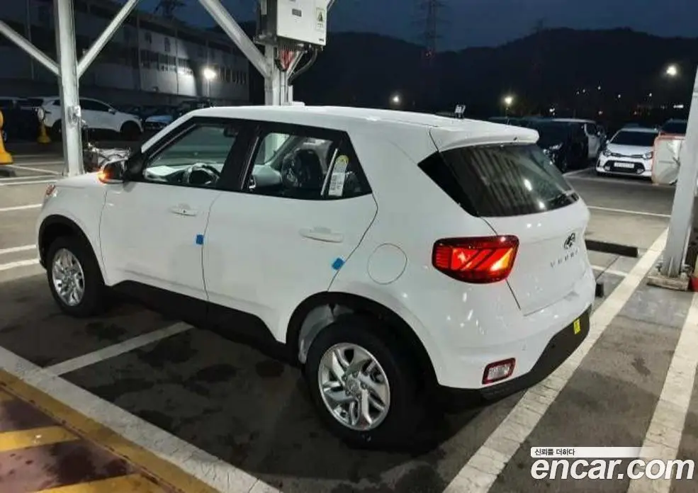 Hyundai Venue 2026 1.6 автомат (гидро), фото 9