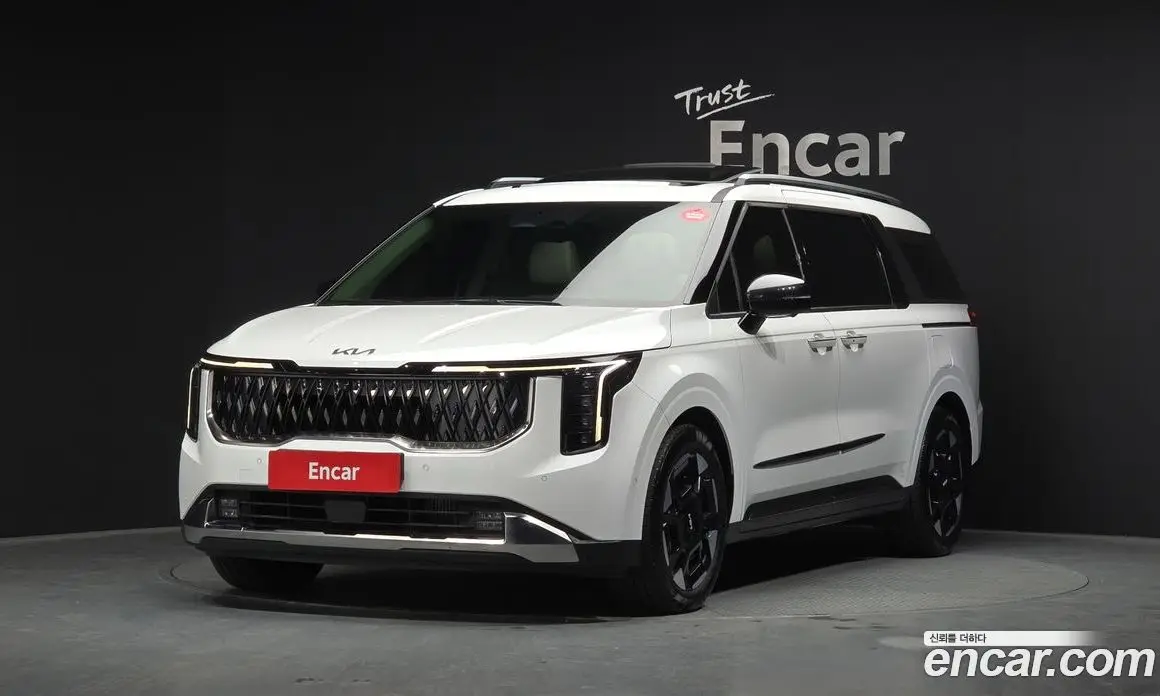 Kia Carnival 2024 2.2 автомат (гидро), фото 1
