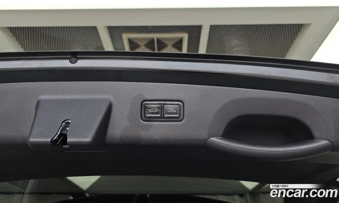 Kia Carnival 2024 1.6 автомат (гидро), фото 24